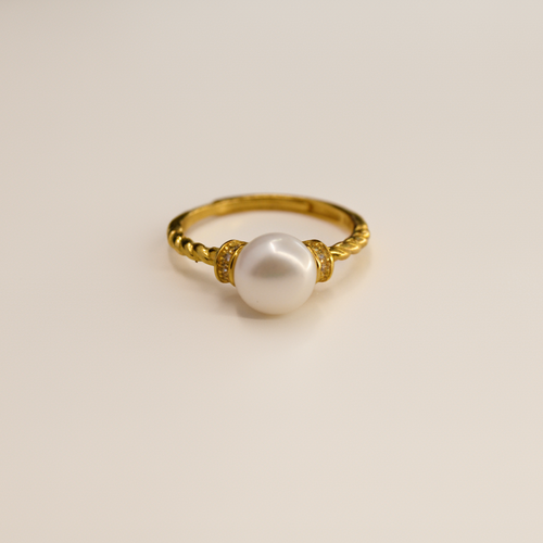 Aurora Pearl Twist Ring