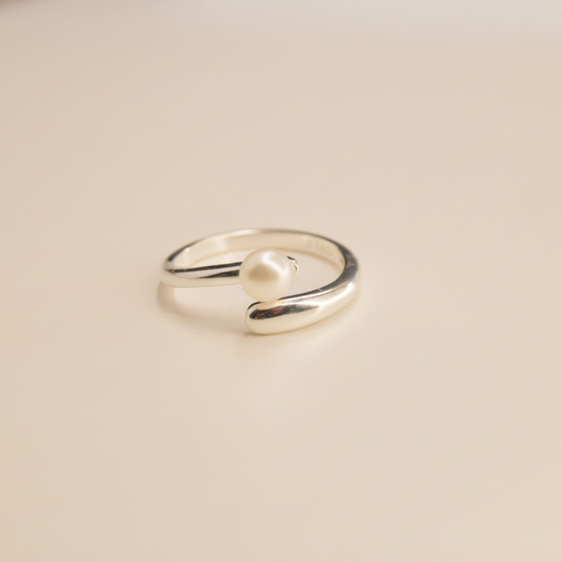 Aurora Pearl Open Ring